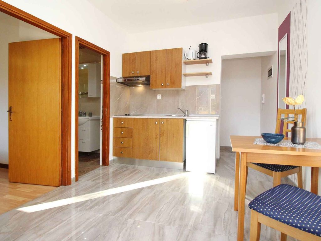 Ferienwohnung mit Balkon und Klimaanlage