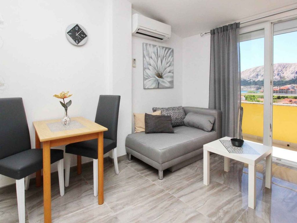 Ferienwohnung mit Balkon und Klimaanlage