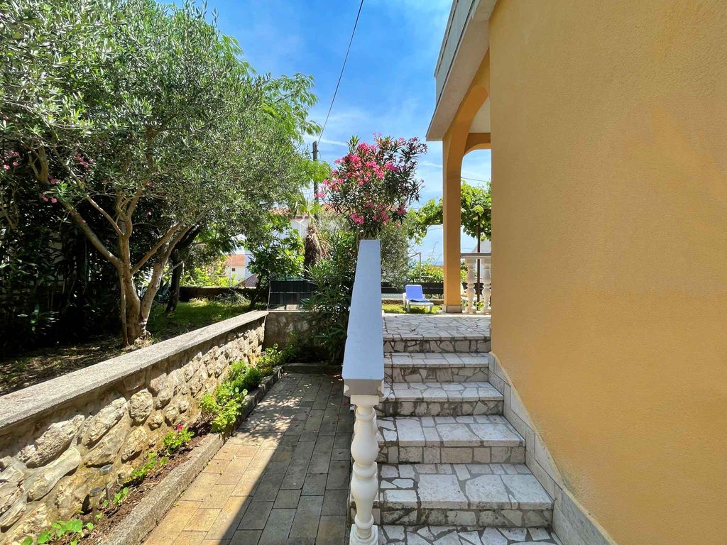 Ferienwohnung mit Terrasse und Grillmöglichkeit