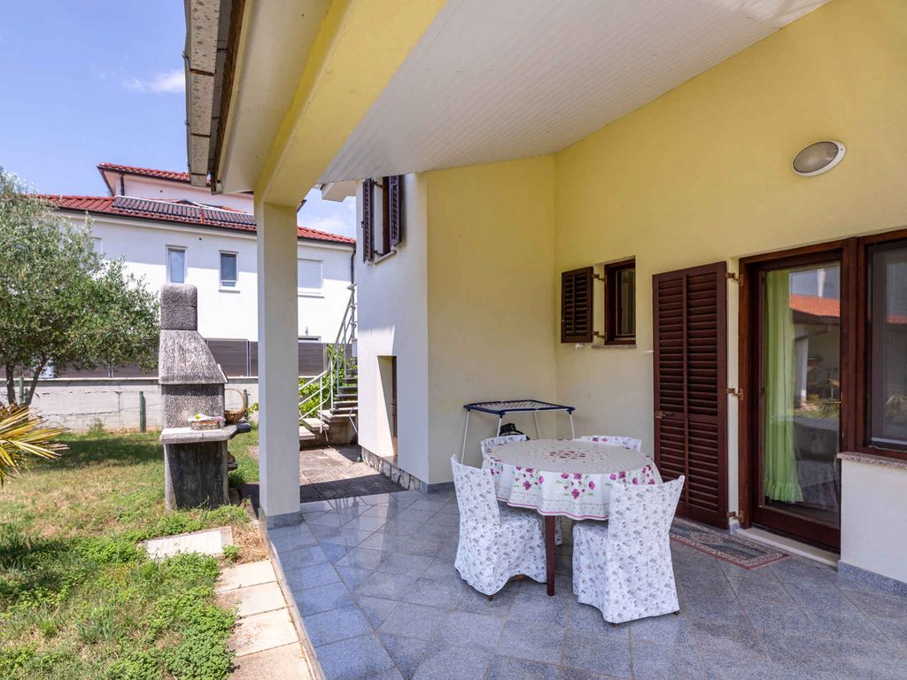 Ferienwohnung mit Klimaanlage und Terrasse