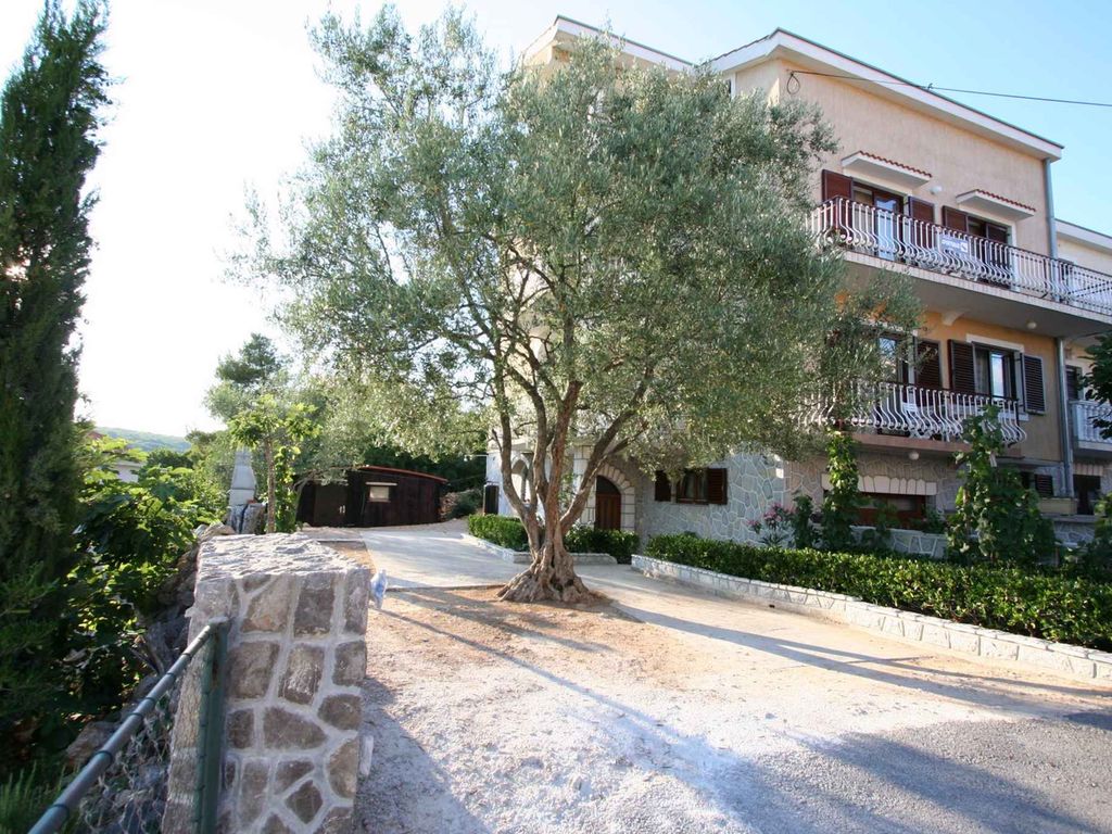 Ferienwohnung mit Klimaanlage und Balkon