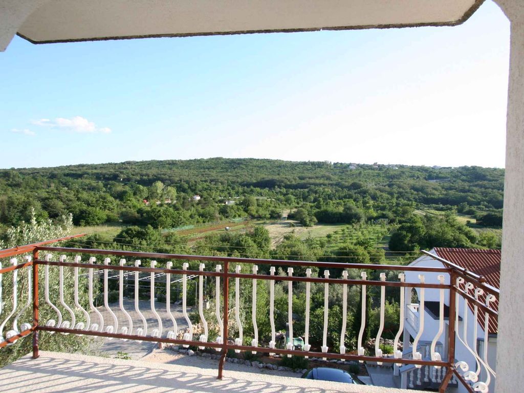 Ferienwohnung mit Klimaanlage und Balkon