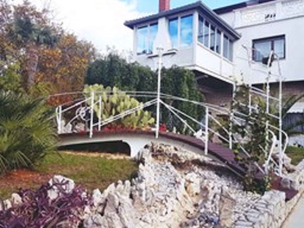 Ferienwohnung mit Balkon und Klimaanlage