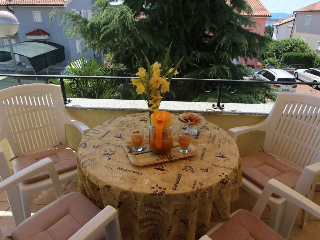 Ferienwohnung mit Klimaanlage und Balkon