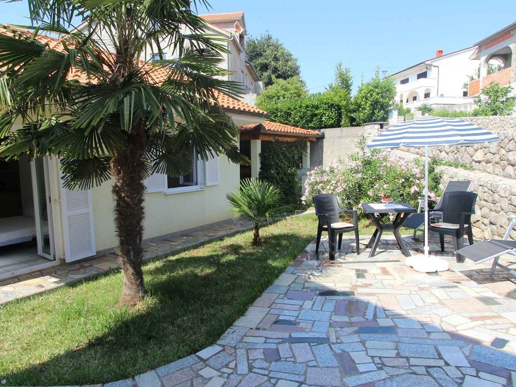 Bungalow mit Klimaanlage und Terrasse