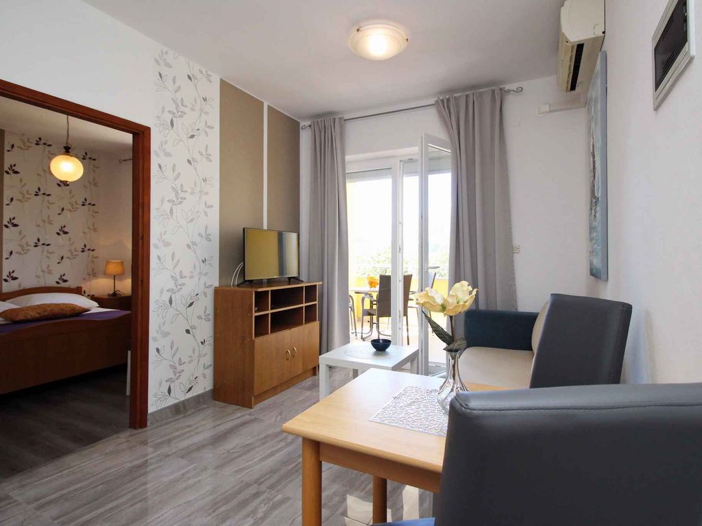 Ferienwohnung mit Klimaanlage und Balkon