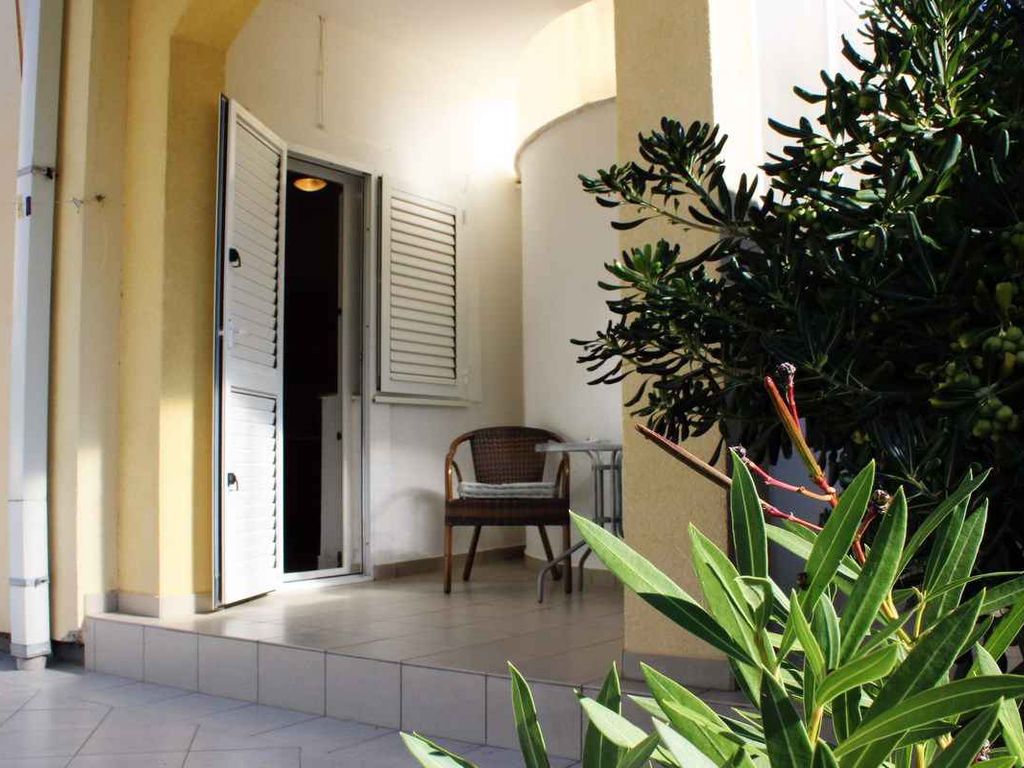 Studio mit Klimaanlage und Terrasse