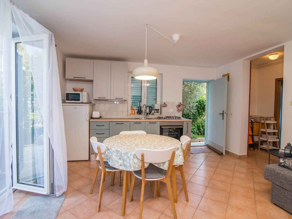Ferienwohnung mit Terrasse und Klimaanlage