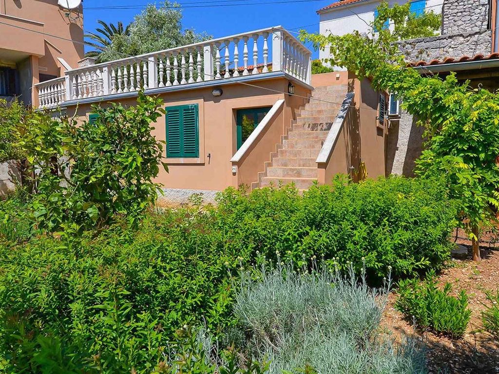 Ferienwohnung mit Terrasse und Klimaanlage