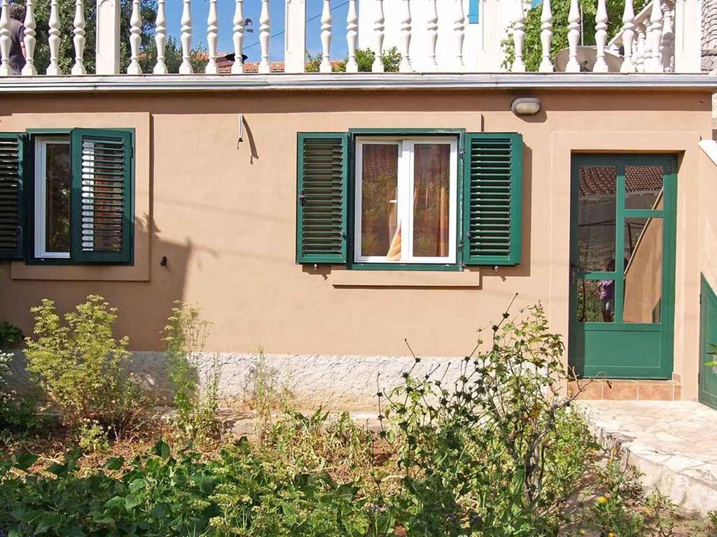 Ferienwohnung mit Terrasse und Klimaanlage