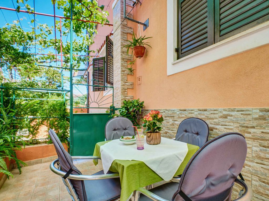 Ferienwohnung mit Klimaanlage und Terrasse