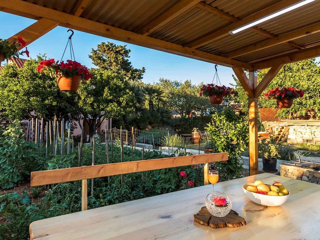 Ferienhaus mit Terrasse und Grill