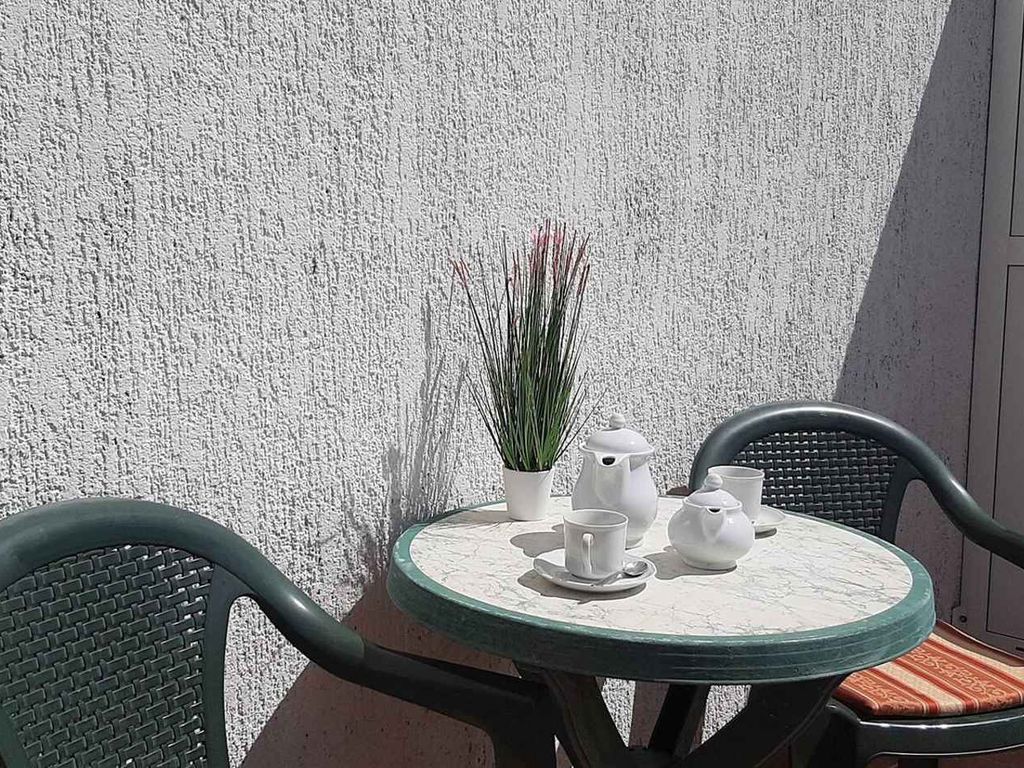 Studio mit Balkon