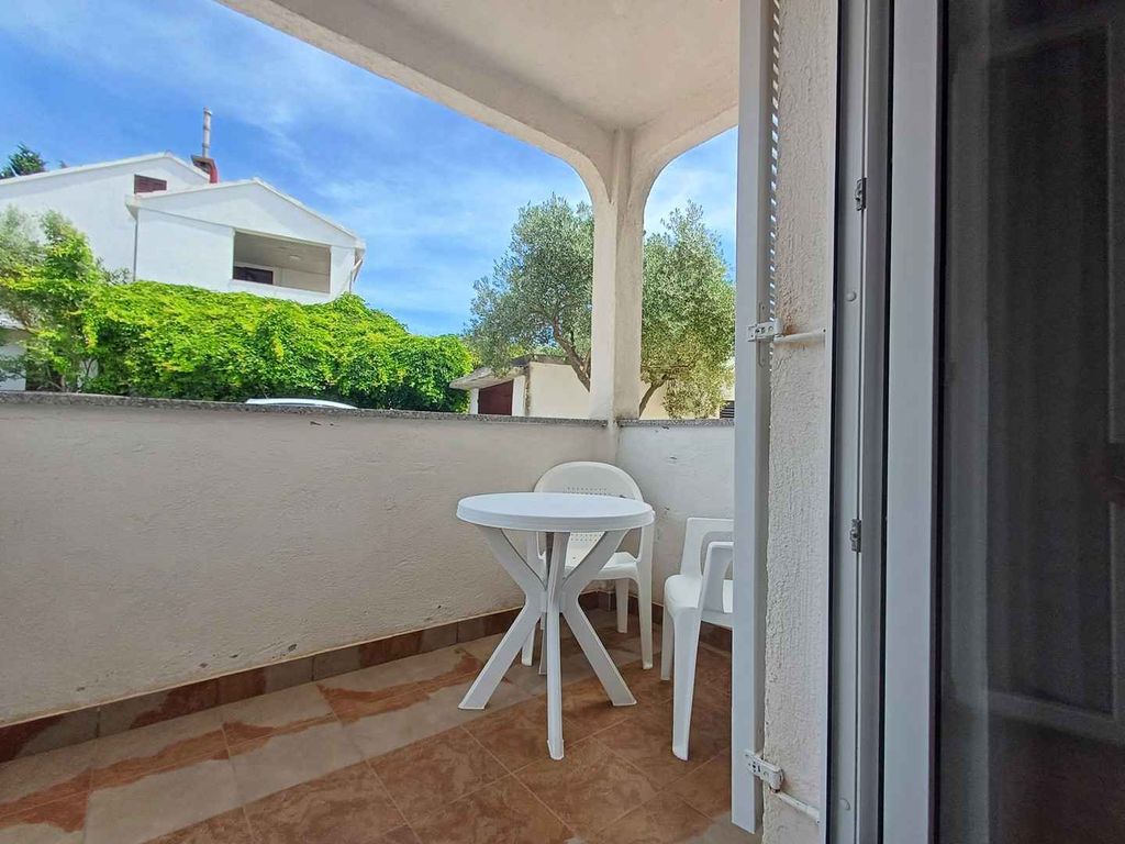 Studio mit Balkon