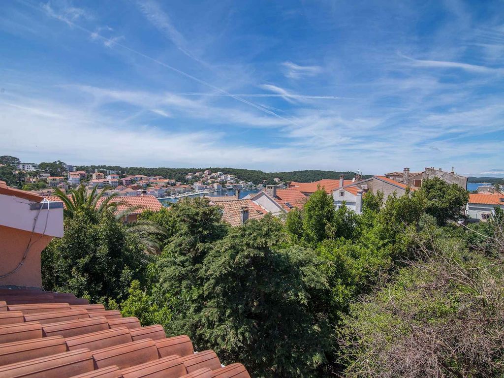 Ferienwohnung Andjelka B4+1- B Mansarda