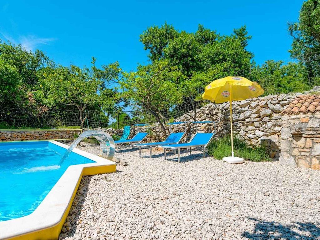 Ferienhaus Boris -kuća za odmor sa bazenom