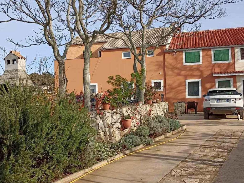 Ferienwohnung Tia B4
