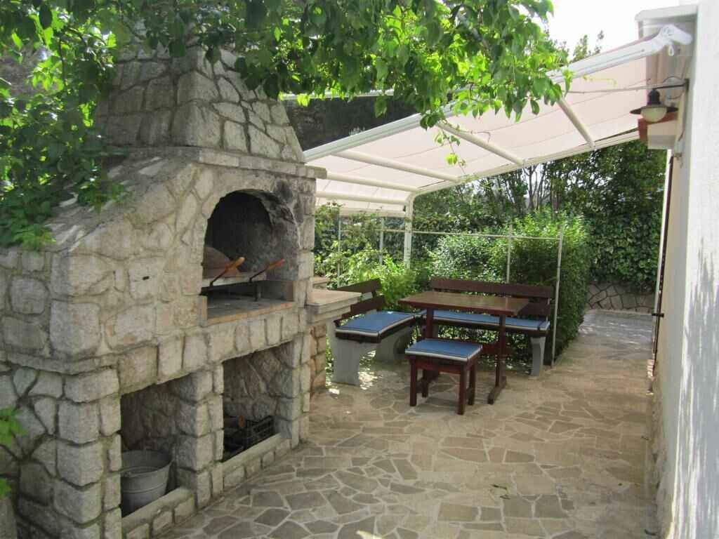Ferienwohnung mit Terrasse und Grill