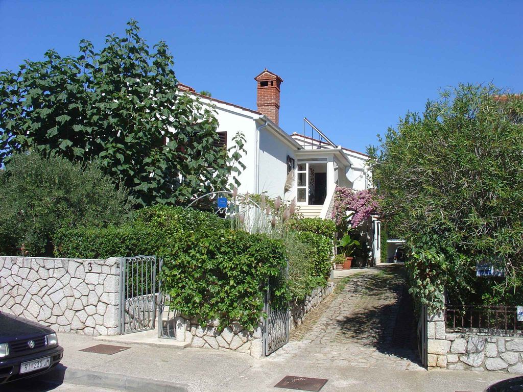 Ferienwohnung mit Terrasse und Grill