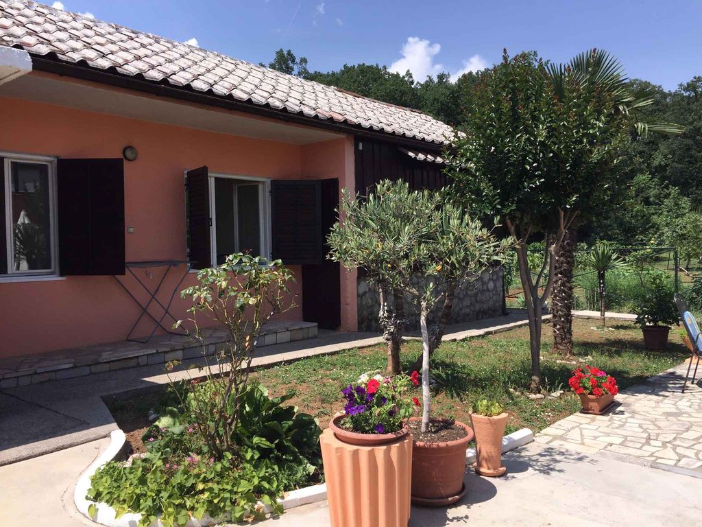 Ferienwohnung mit Terrasse und Klimaanlage
