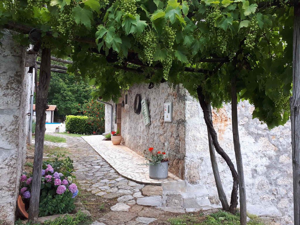 Ferienhaus mit Meerblick und Pool