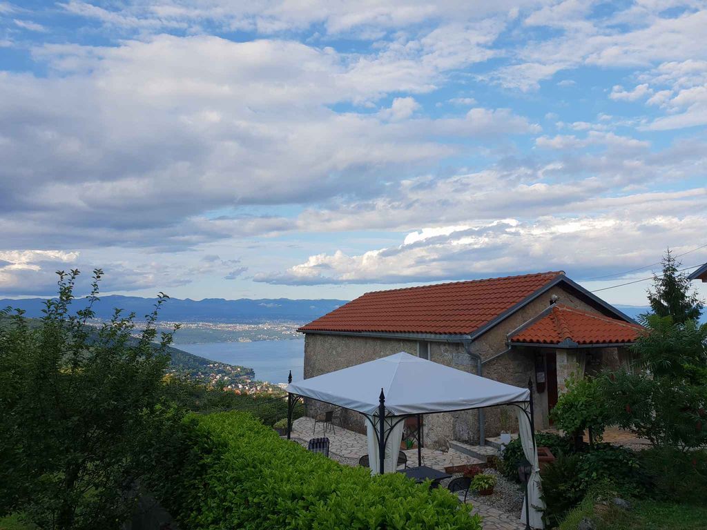Ferienhaus mit Meerblick, Whirlpool und Grill