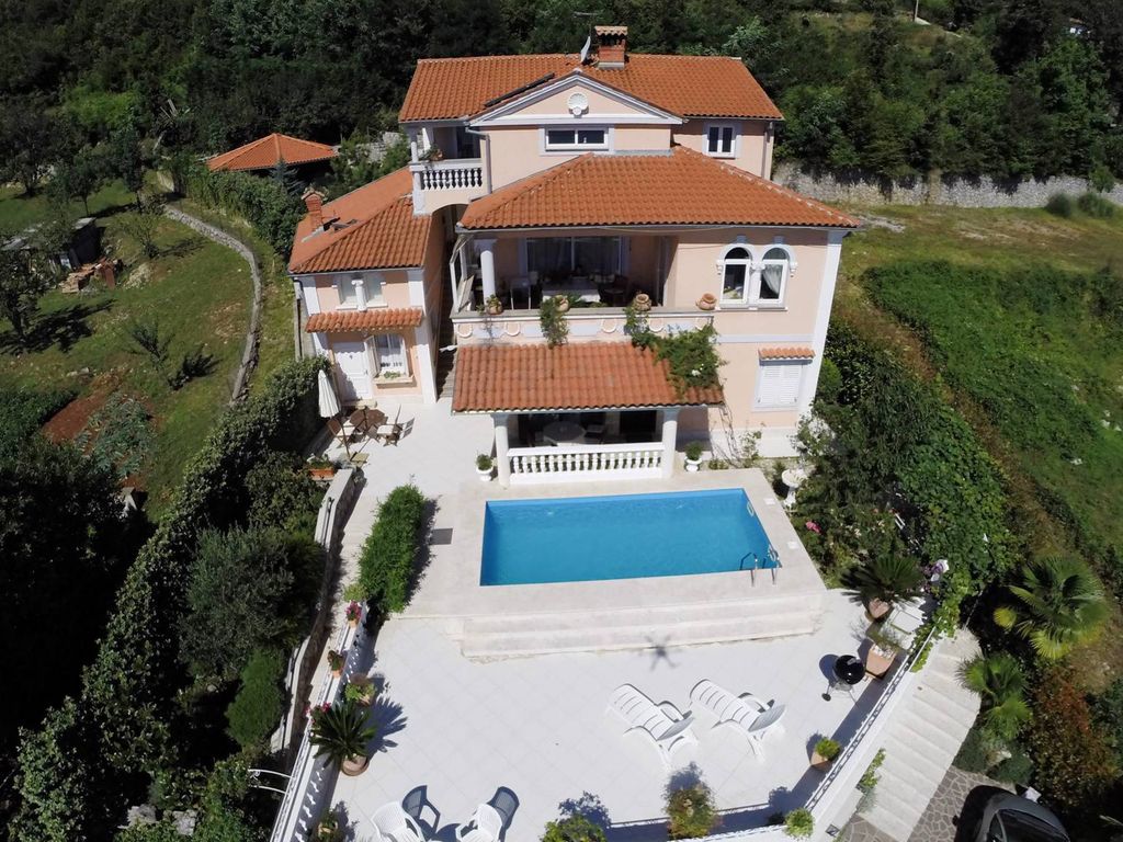 Studio mit Meerblick und Pool