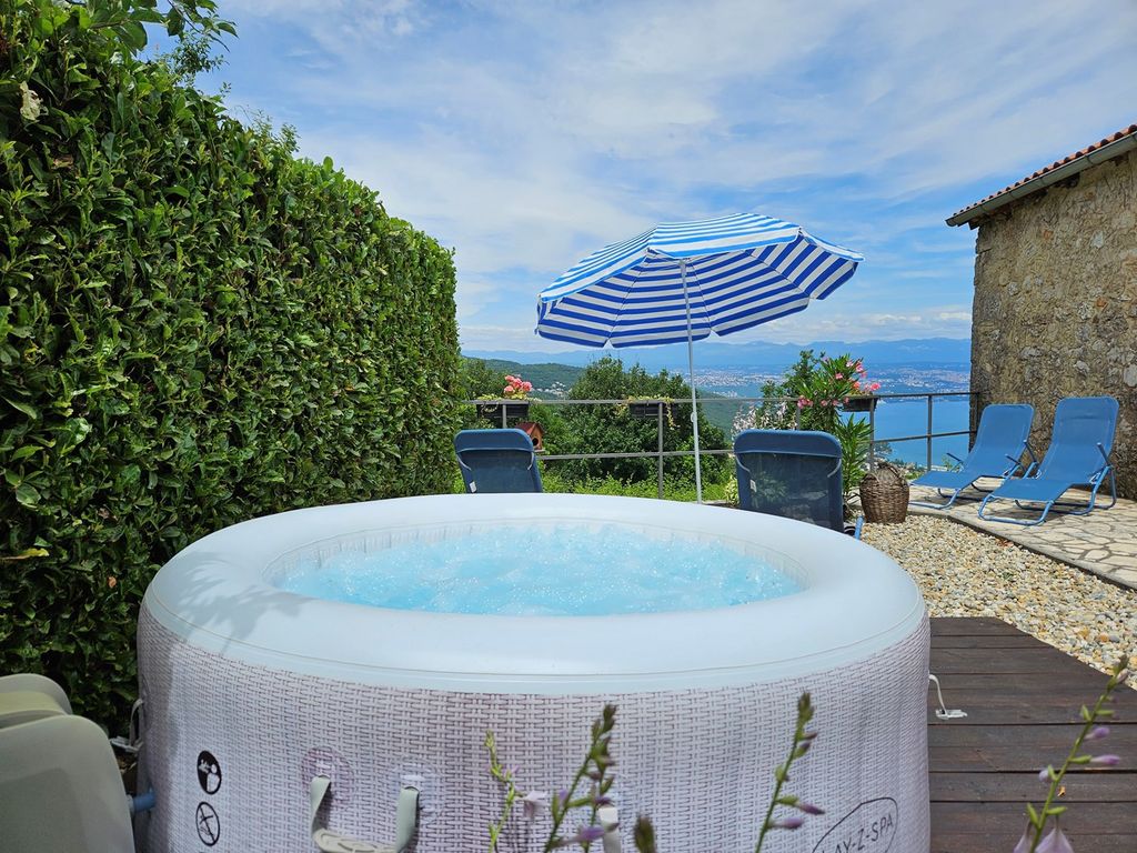 Ferienhaus mit Jacuzzi