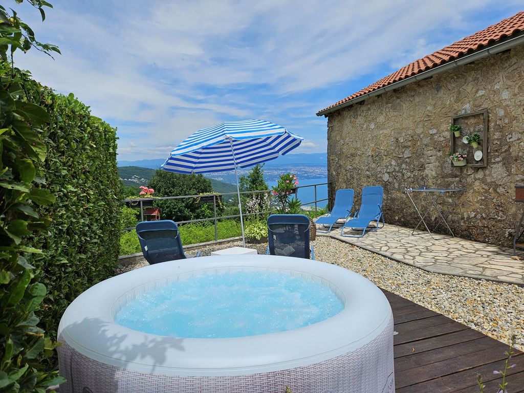 Ferienhaus mit Jacuzzi