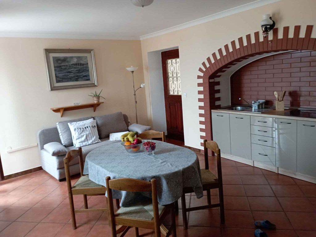 Ferienhaus mit Terrasse und Meerblick