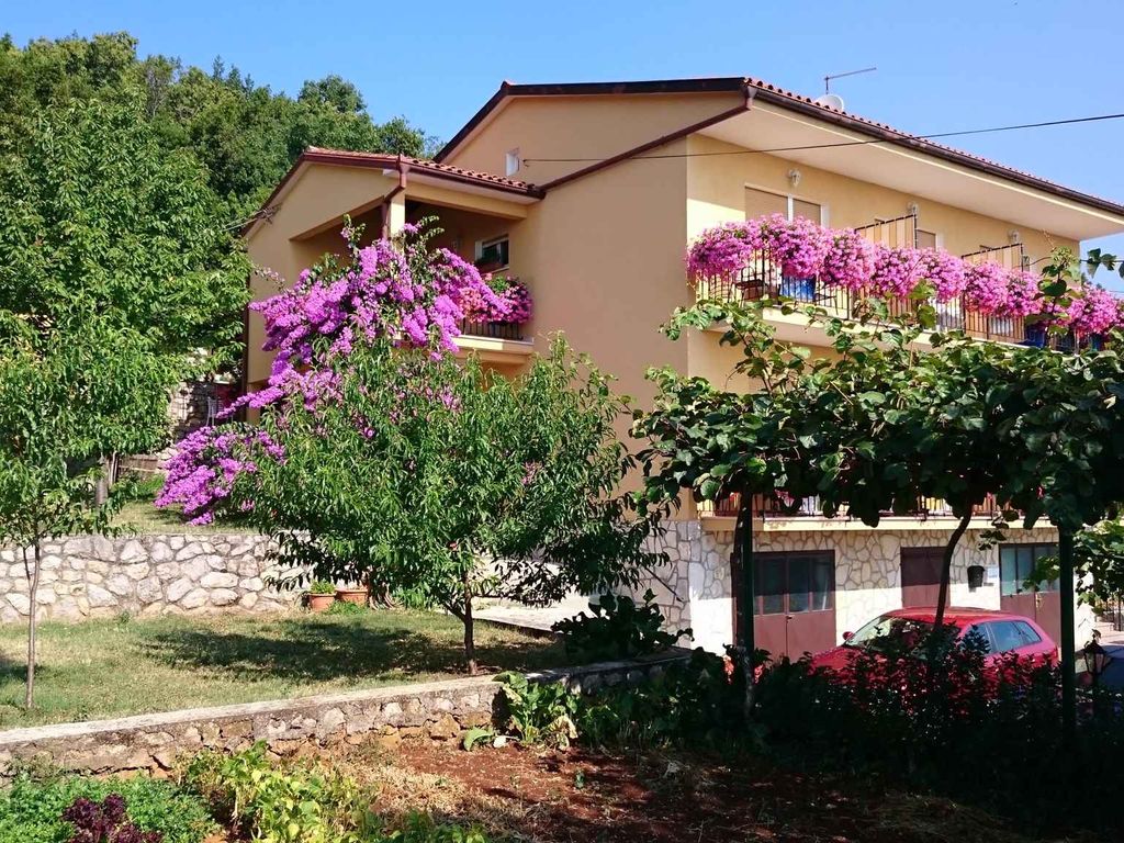 Ferienwohnung mit Terrasse in Meernähe