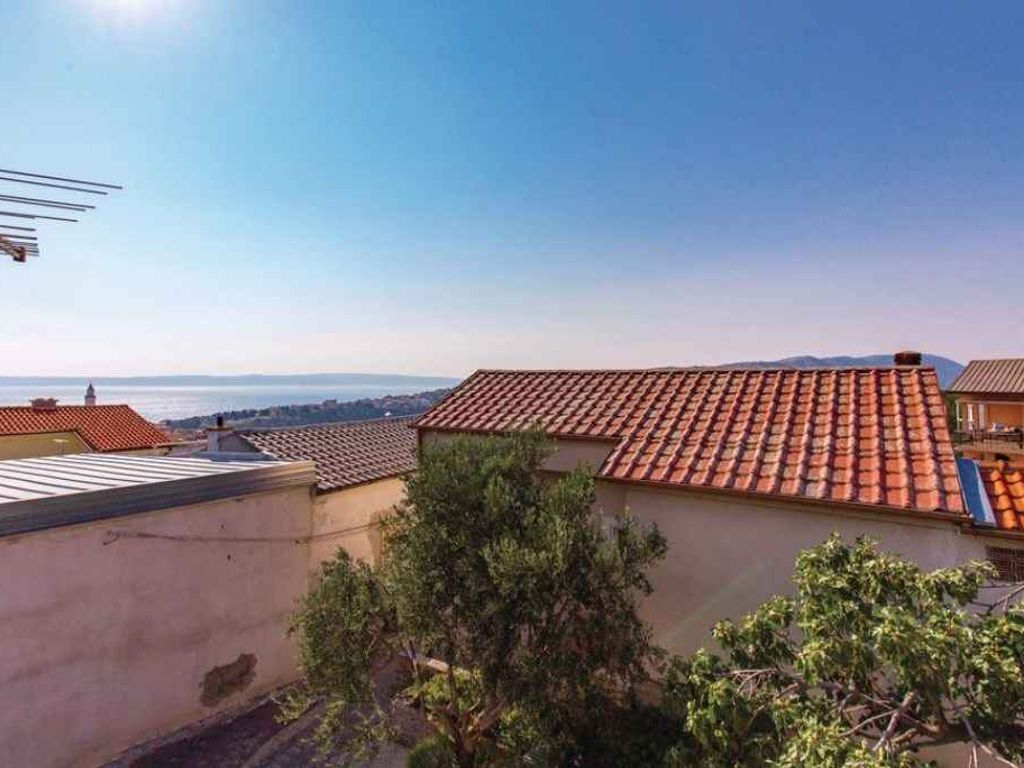 Ferienwohnung mit Balkon und Grillmöglichkeit
