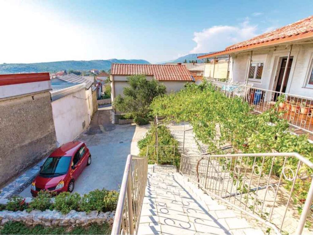 Ferienwohnung mit Balkon und Grillmöglichkeit