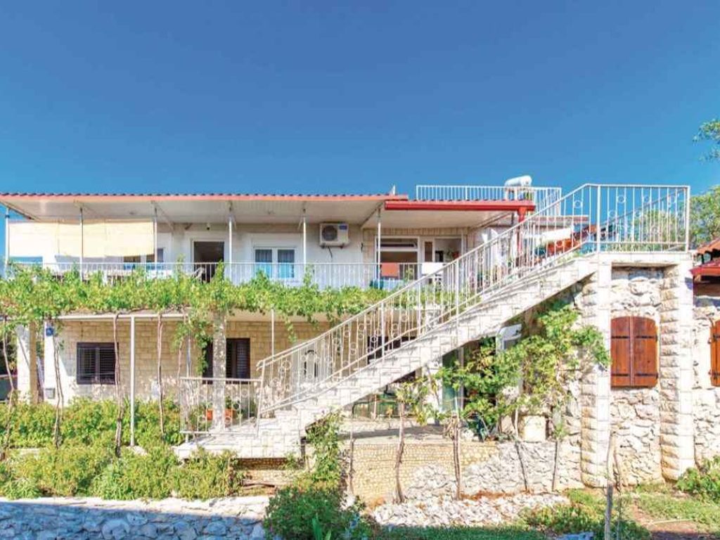 Ferienwohnung mit Terrasse und Grillmöglichkeit