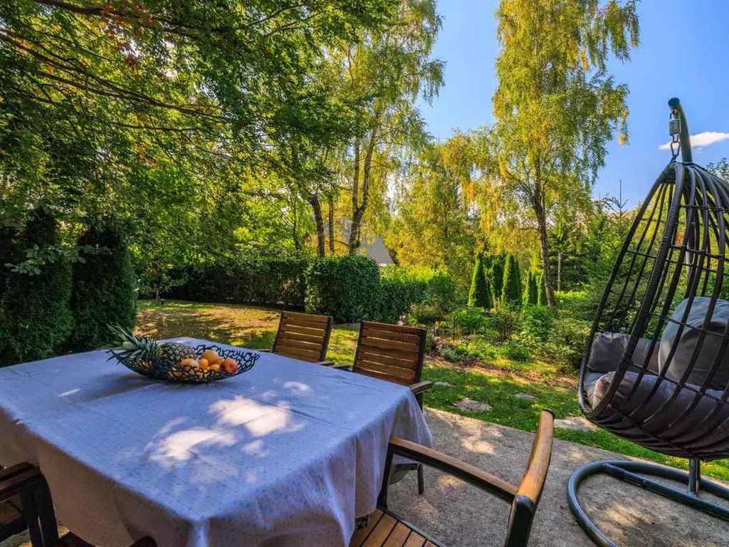 Ferienhaus mit Whirlpool und Garten