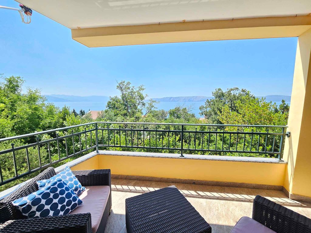 Ferienwohnung mit Balkon und Meerblick