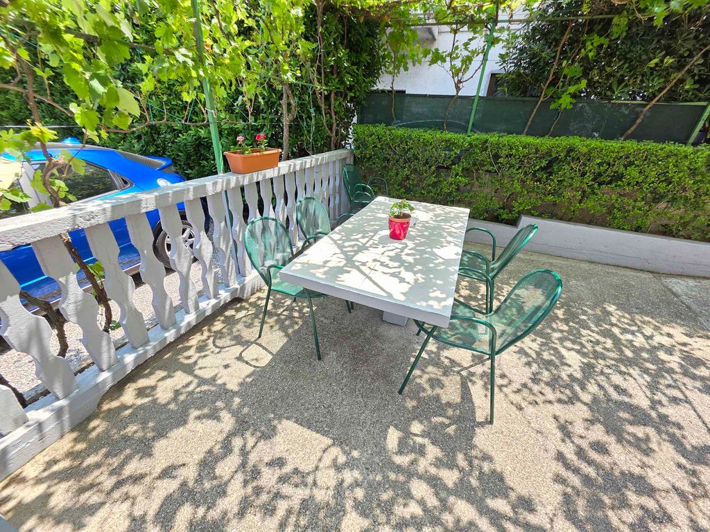 Ferienwohnung im Erdgeschoß mit Garten und Grill