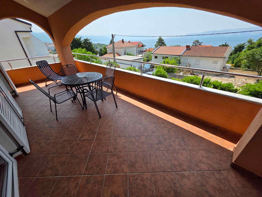 Ferienwohnung mit Terrasse und Klima