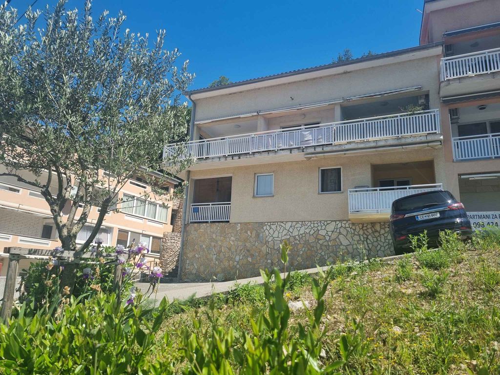 Ferienwohnung mit Balkon in der Nähe des Zentrums