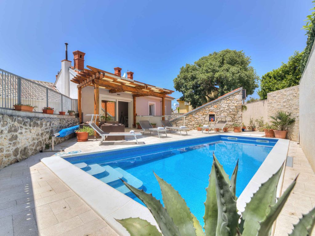 Ferienhaus mit Pool