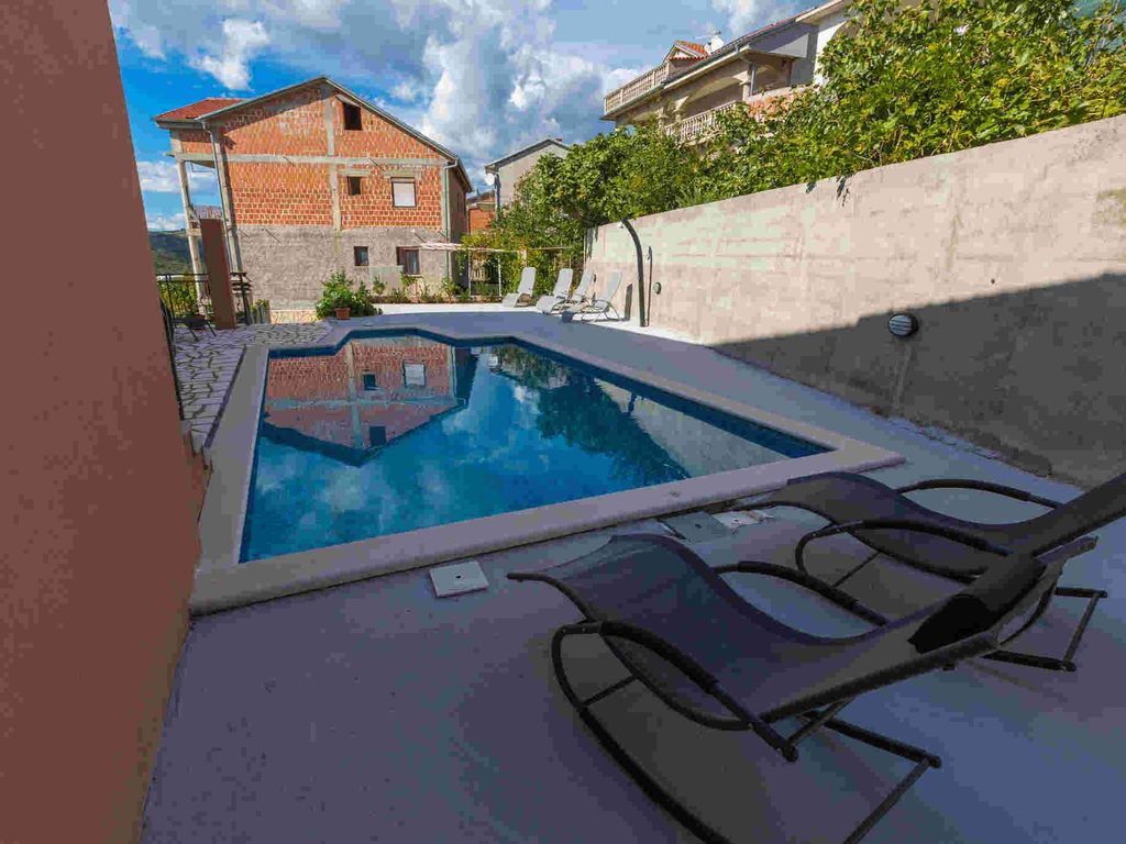 Ferienwohnung mit Pool zur gemeinsamen Nutzung