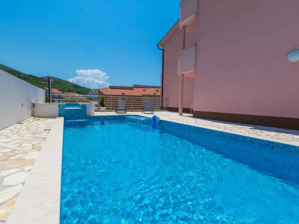 Ferienwohnung mit Pool und Jacuzzi