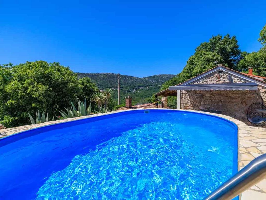 Ferienhaus mit Swimmingpool und Panoramablick