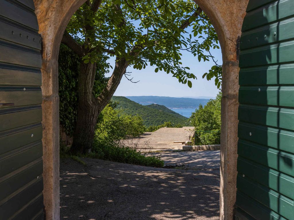 Ferienhaus mit großer Terrasse, Grill und Meerblick