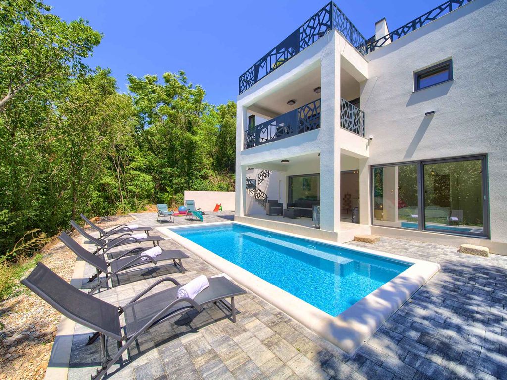 Villa mit privaten Pool und fantastischen Panoramablick