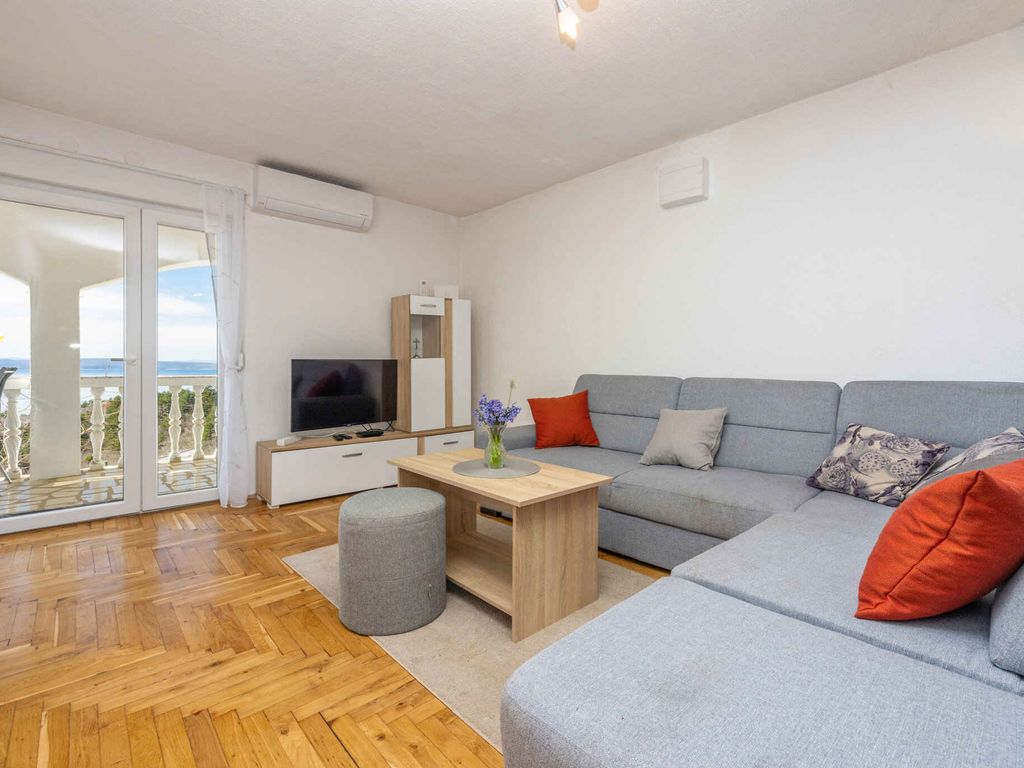 Ferienwohnung mit Balkon und Meerblick