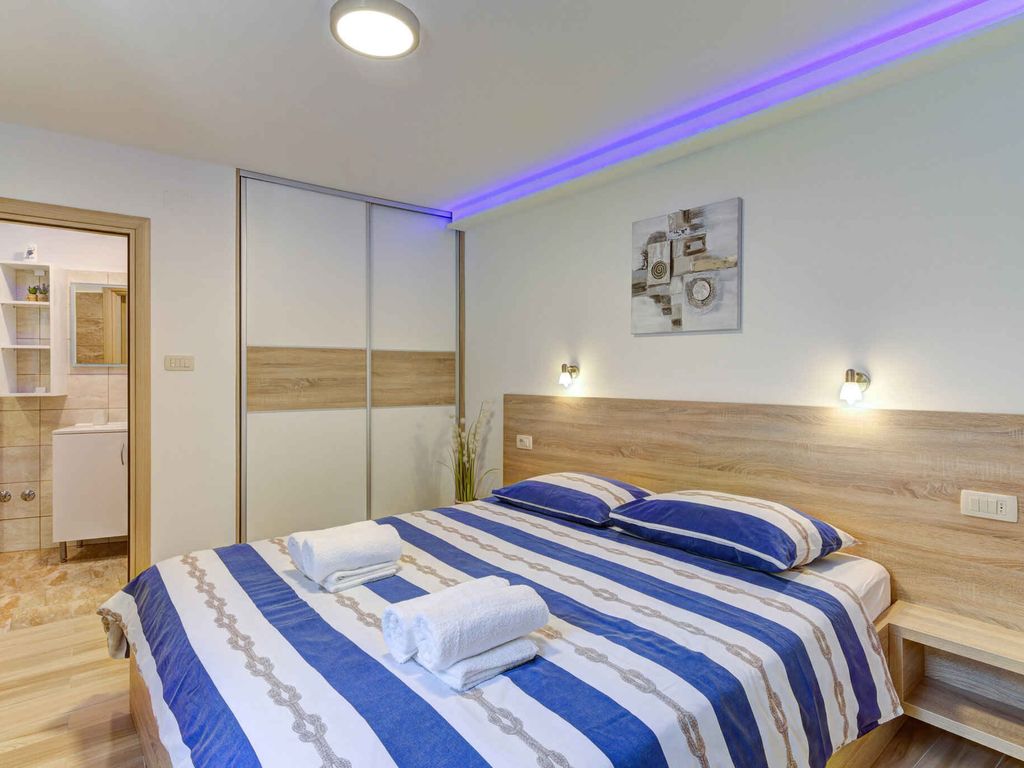 Ferienhaus mit Swimmingpool, Whirlpool und Grill