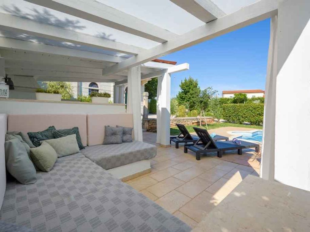 Villa mit Pool