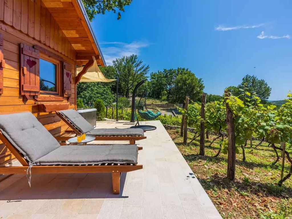Ferienhaus mit Whirlpool und Sonnenterrasse