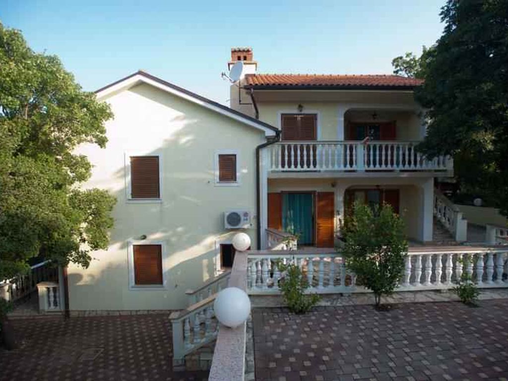 Ferienwohnung mit Terrasse und Klimaanlage